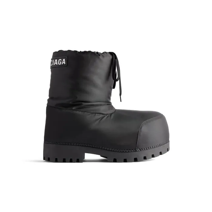 Balenciaga Boots and Derbies Men Men039s Alaska Low Boot In Black Black