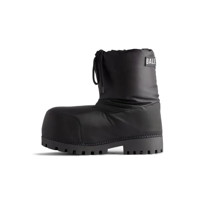 Balenciaga Boots and Derbies Men Men039s Alaska Low Boot In Black Black