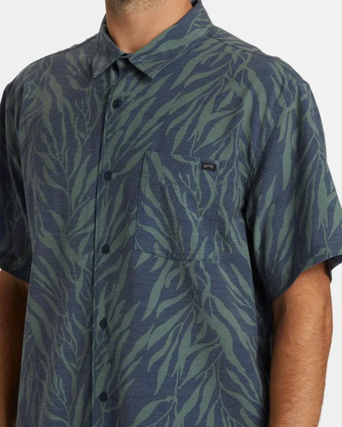 Billabong ADiv Surftrek Trail Short Sleeve Shirt Dusty Navy Mens Shirts Billabong ADiv Surftrek Trail Short Sleeve Shirt Dusty Navy Mens Shirts