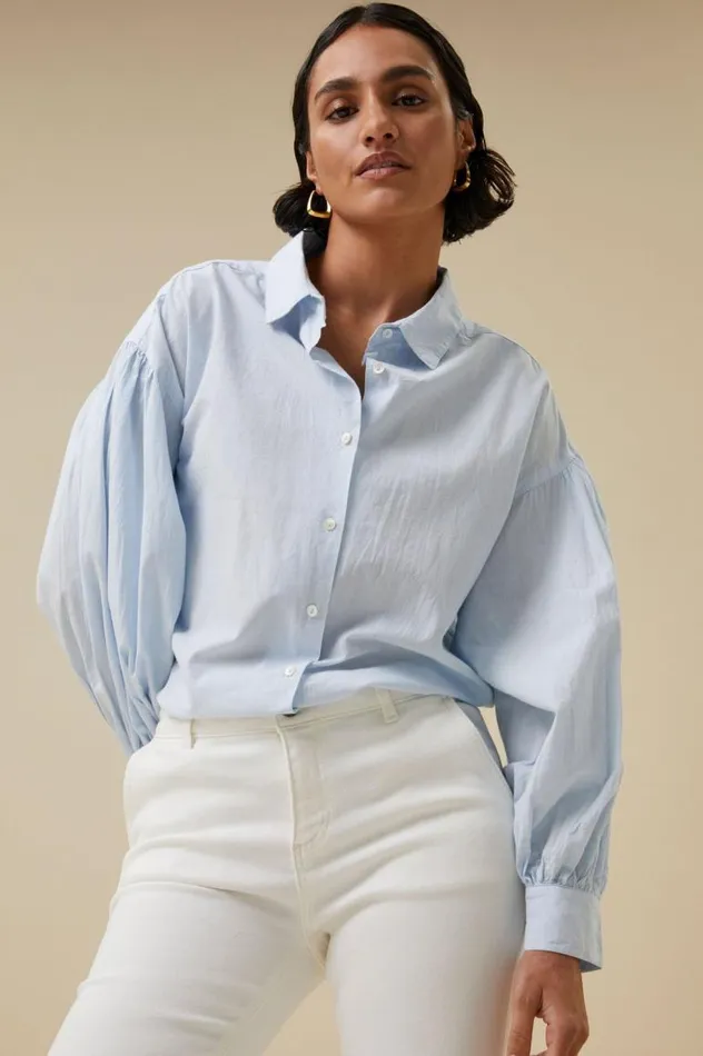 ByBar Blouses Vrouwelijk Sarah Chambray Blouse Light Blue ByBar Blouses Vrouwelijk Sarah Chambray Blouse Light Blue