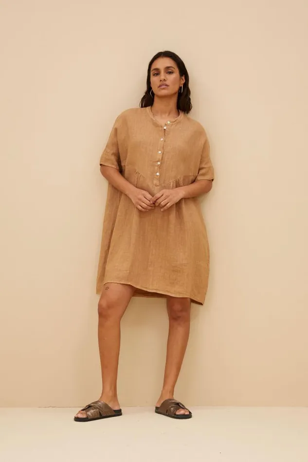 ByBar Jurken Vrouwelijk Tais Linen Dress Caramello ByBar Jurken Vrouwelijk Tais Linen Dress Caramello