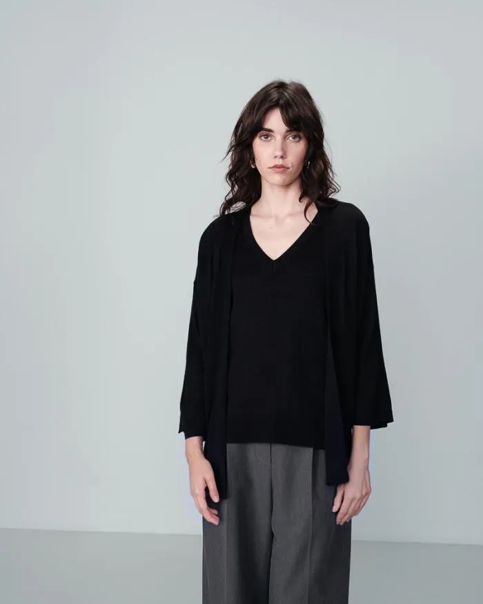 CARDIGAN NOIR NACRE Shop Grace and Mila Cardigans