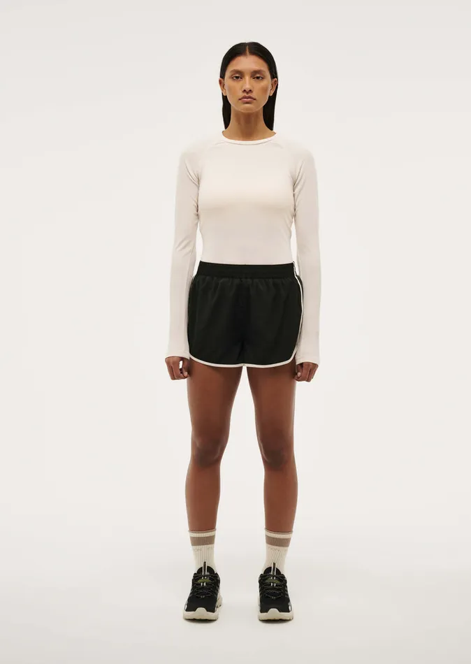 FREE PLAY 30 LONG SLEEVE RIB TEE IN WHISPER WHITE Women LongSleeveTops PE Nation