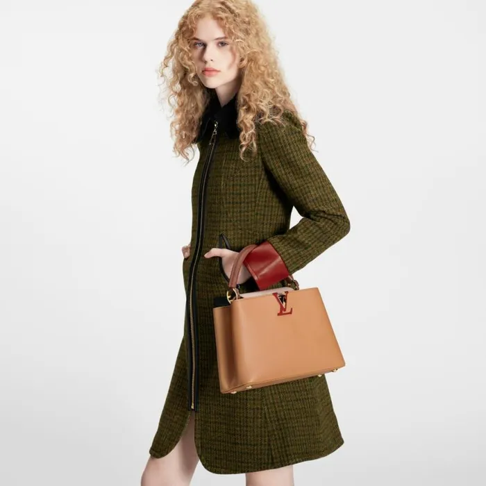 Louis Vuitton M20784 Capucines MM Arizona Wood 8211 Louis Vuitton Handbag Store Women Louis Vuitton Capucines Bag