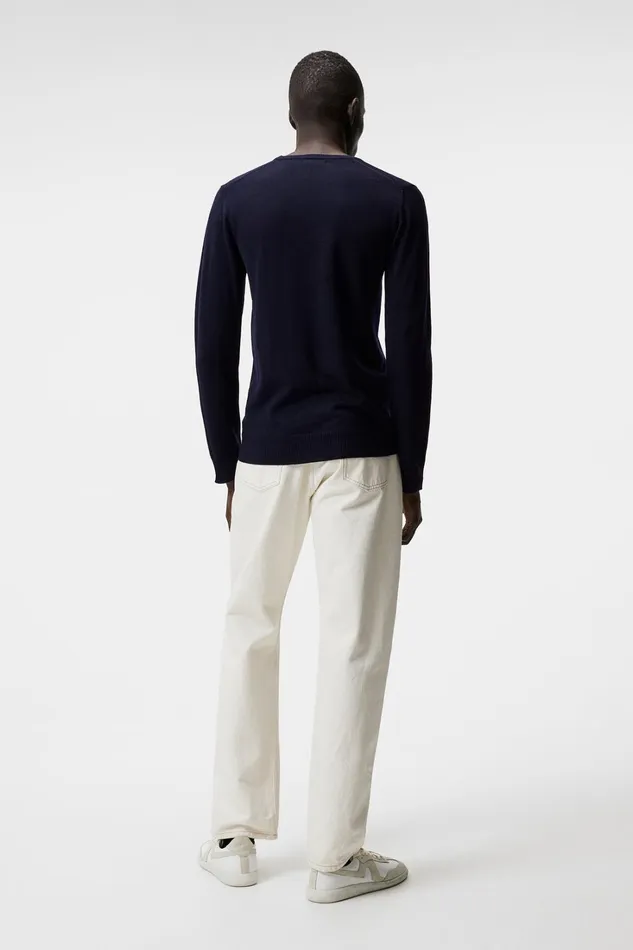 Men Lymann Merino Vneck Sweater Navy JLindeberg Knitwear Men Lymann Merino Vneck Sweater Navy JLindeberg Knitwear