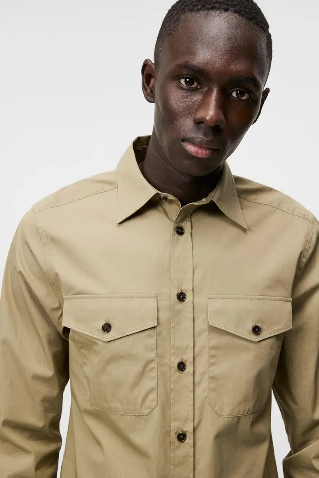 Men Perry 2 Pocket Slim Shirt Aloe JLindeberg Shirts Men Perry 2 Pocket Slim Shirt Aloe JLindeberg Shirts