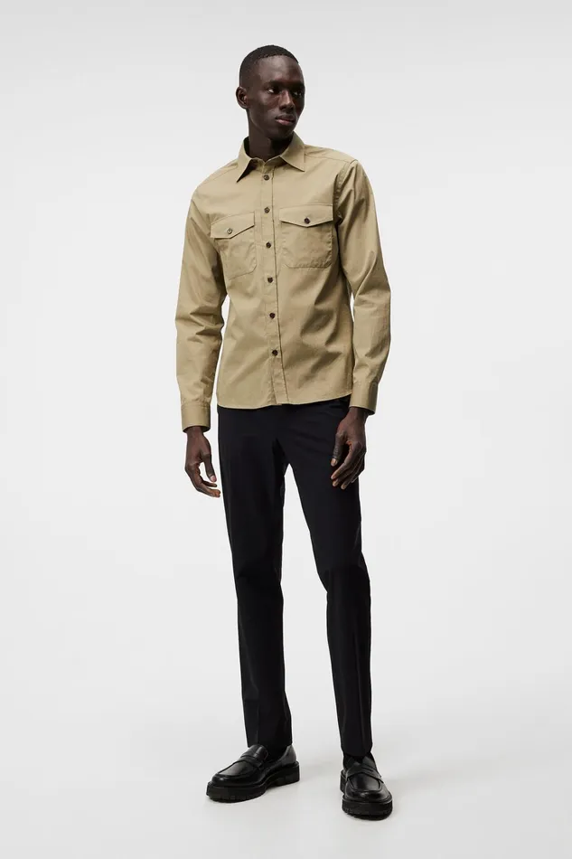 Men Perry 2 Pocket Slim Shirt Aloe JLindeberg Shirts Men Perry 2 Pocket Slim Shirt Aloe JLindeberg Shirts
