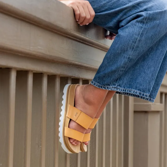 Reef Cushion Vista Hi Natural Women Sandals Reef Cushion Vista Hi Natural Women Sandals