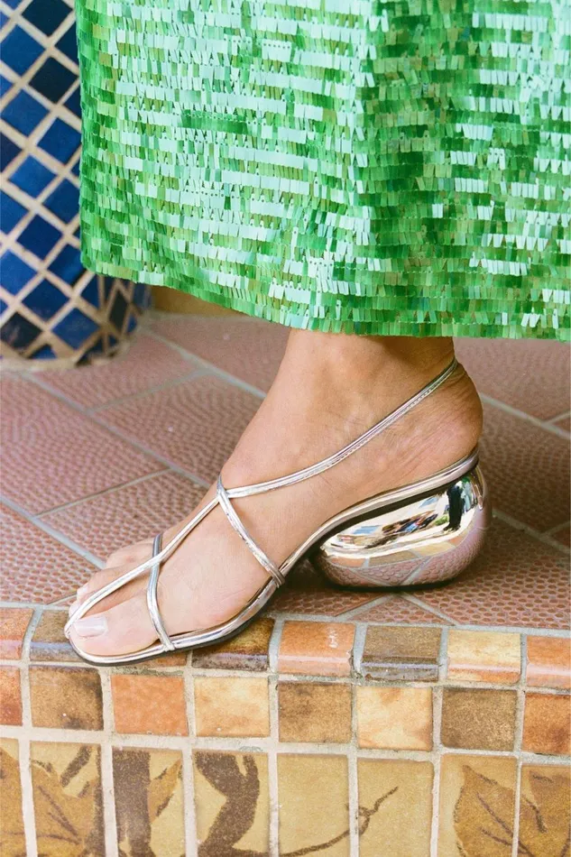 Simon Miller Heels Women Moderno Sandal In Silver Goat Leather Simon Miller Heels Women Moderno Sandal In Silver Goat Leather