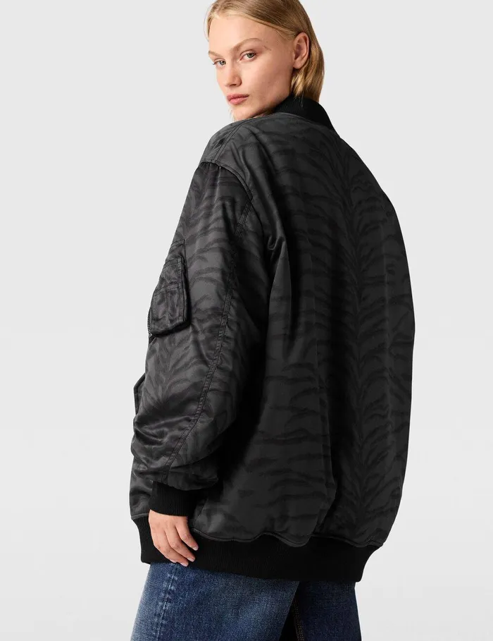 Stella McCartney Coats And Jackets Women Tiger Print Bomber Jacket Black Tiger Print Stella McCartney Coats And Jackets Women Tiger Print Bomber Jacket Black Tiger Print