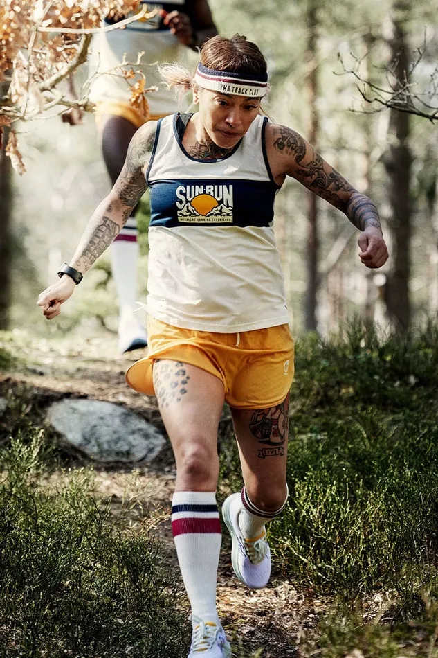 SUN RUN SINGLET 8211 OFF WHITEESTATE BLUE Women Karhu Running Apparel