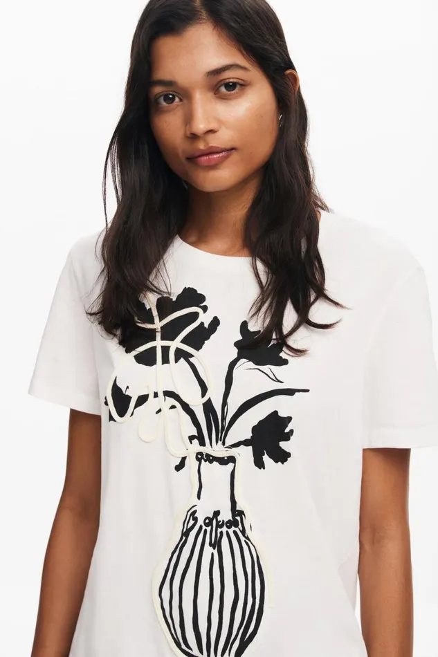 TShirts Women Desigual Plain Vase Tshirt White