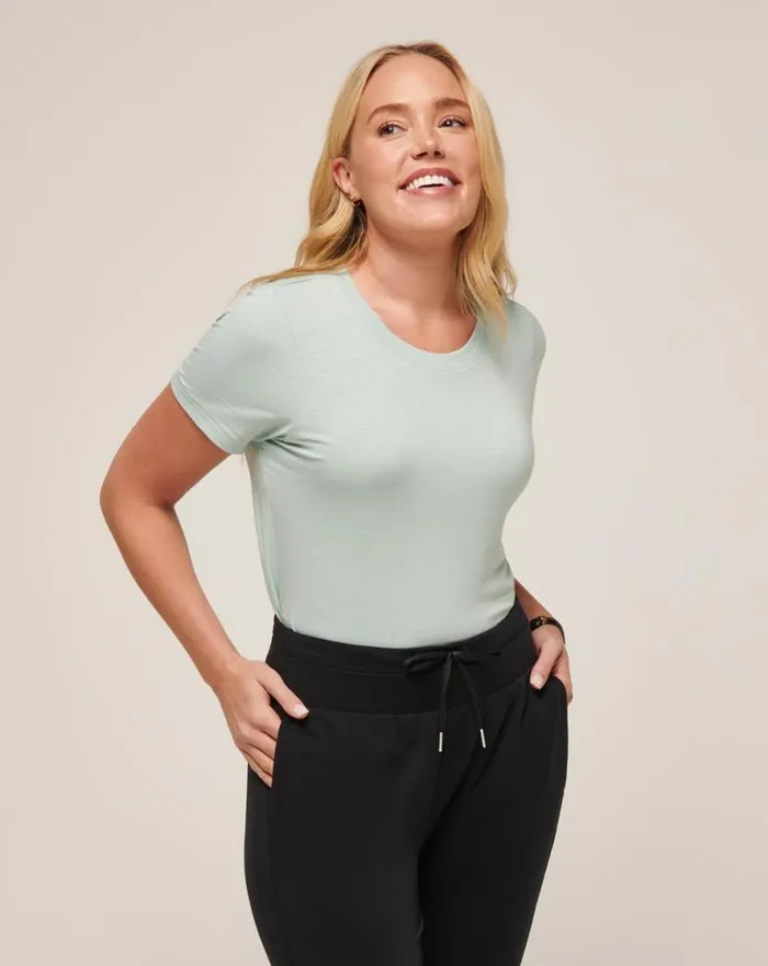 TravisMathew CLOUD JERSEY TEE Ether Women Tees