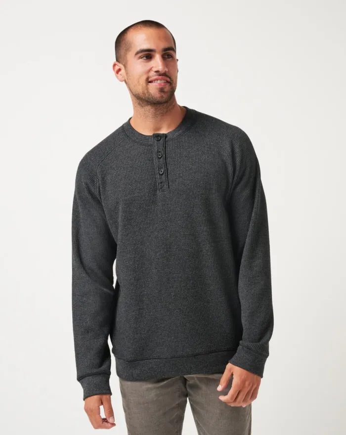 TravisMathew STORM BREW CLOUD WAFFLE HENLEY Heather Dark Grey Men Hoodies and Sweatshirts TravisMathew STORM BREW CLOUD WAFFLE HENLEY Heather Dark Grey Men Hoodies and Sweatshirts