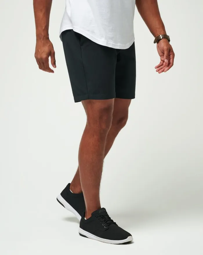 TravisMathew TECH CHINO SHORT 8IN Black Men Shorts TravisMathew TECH CHINO SHORT 8IN Black Men Shorts
