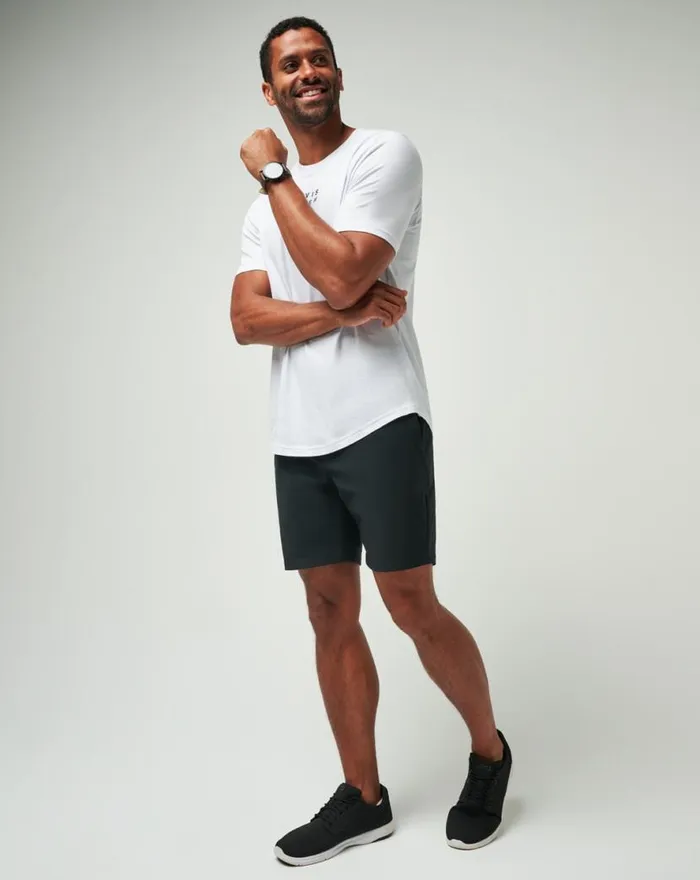 TravisMathew TECH CHINO SHORT 8IN Black Men Shorts TravisMathew TECH CHINO SHORT 8IN Black Men Shorts