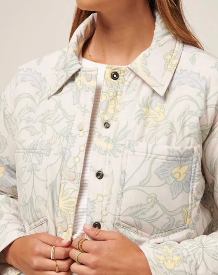 TravisMathew THREE DAY GETAWAY SHACKET Pumice Multi Women Jackets TravisMathew THREE DAY GETAWAY SHACKET Pumice Multi Women Jackets