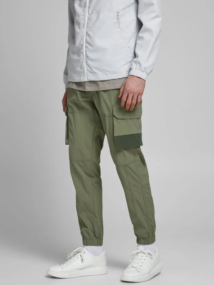 Trousers JACK and JONES Mens GORDON ROSS CARGO TROUSERS Green Deep Lichen Green Trousers JACK and JONES Mens GORDON ROSS CARGO TROUSERS Green Deep Lichen Green