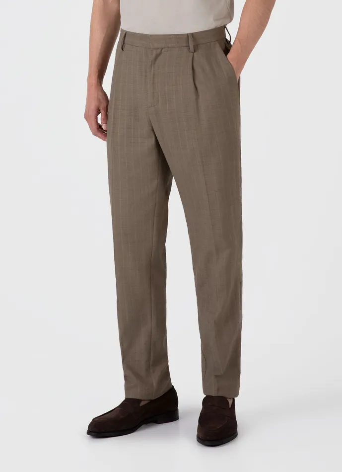 ussunspel Pants Men Cotton Raffia Pleat Trouser Dark Stone ussunspel Pants Men Cotton Raffia Pleat Trouser Dark Stone