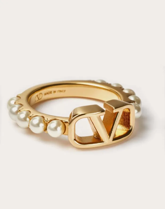 Valentino Jewelry Woman Vlogo Signature Metal Ring With Swarovski Pearls For Woman In Gold Gold Valentino Jewelry Woman Vlogo Signature Metal Ring With Swarovski Pearls For Woman In Gold Gold