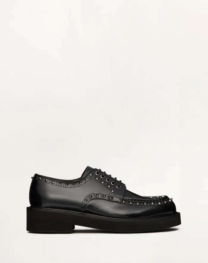 Valentino Laceups And Loafers Man Valentino Garavani Gentleglam Derby Shoe In Calfskin For Man In Black Black Valentino Laceups And Loafers Man Valentino Garavani Gentleglam Derby Shoe In Calfskin For Man In Black Black