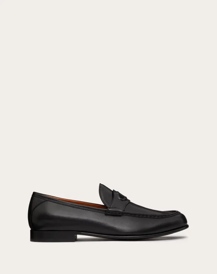Valentino Laceups And Loafers Man Vlogo The Bold Edition Calfskin Leather Loafer For Man In Fondant Fondant Valentino Laceups And Loafers Man Vlogo The Bold Edition Calfskin Leather Loafer For Man In Fondant Fondant