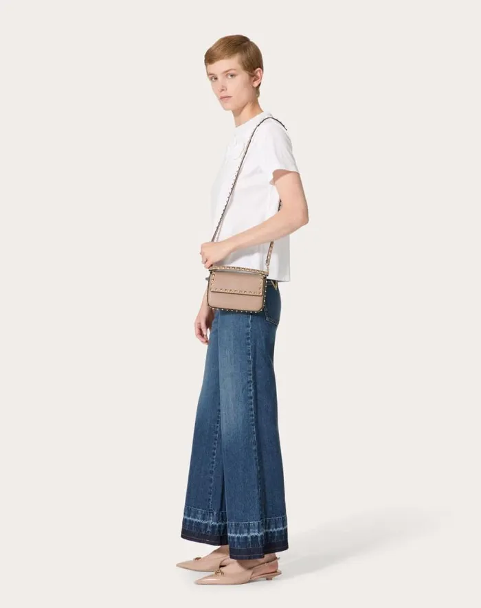 Valentino Mini Bags Woman Rockstud Grainy Calfskin Pouch For Woman In Poudre Poudre Valentino Mini Bags Woman Rockstud Grainy Calfskin Pouch For Woman In Poudre Poudre