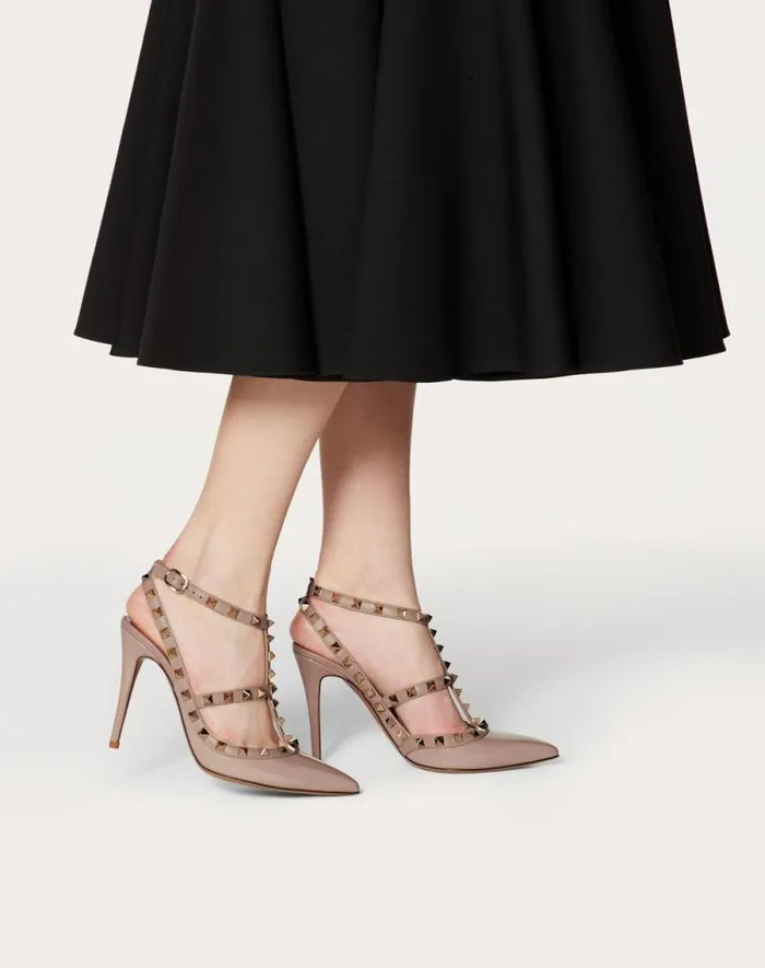Valentino Pumps Woman Patent Rockstud Caged Pump 100mm For Woman In Poudre Poudre Valentino Pumps Woman Patent Rockstud Caged Pump 100mm For Woman In Poudre Poudre