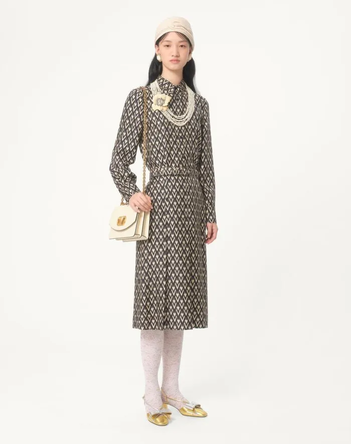 Valentino Shirts And Tops Woman Toute La V Twill Shirt For Woman In Blackivory Blackivory Valentino Shirts And Tops Woman Toute La V Twill Shirt For Woman In Blackivory Blackivory