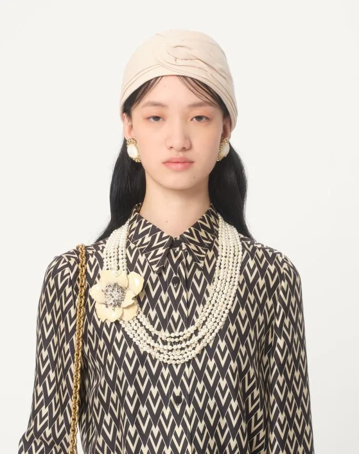 Valentino Shirts And Tops Woman Toute La V Twill Shirt For Woman In Blackivory Blackivory Valentino Shirts And Tops Woman Toute La V Twill Shirt For Woman In Blackivory Blackivory