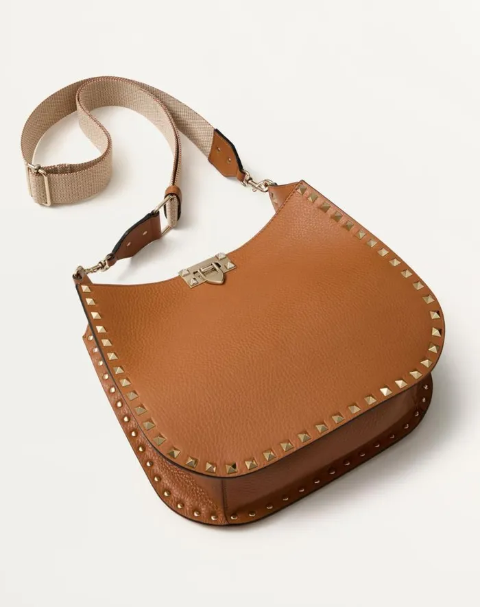 Valentino Shoulder Bags Woman Rockstud Grainy Calfskin Hobo Bag For Woman In Beige Beige Valentino Shoulder Bags Woman Rockstud Grainy Calfskin Hobo Bag For Woman In Beige Beige