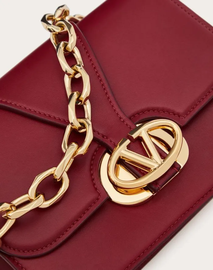 Valentino Shoulder Bags Woman Vlogo O039clock Small Nappa Leather Shoulder Bag With Chain For Woman In Ivory Ivory Valentino Shoulder Bags Woman Vlogo O039clock Small Nappa Leather Shoulder Bag With Chain For Woman In Ivory Ivory