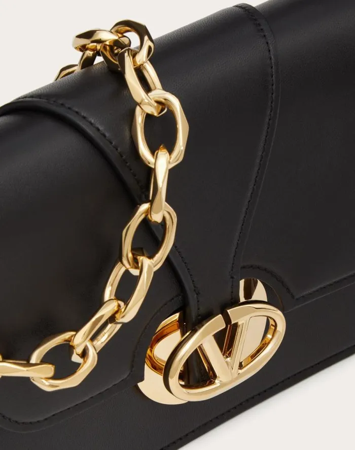 Valentino Shoulder Bags Woman Vlogo O039clock Small Nappa Leather Shoulder Bag With Chain For Woman In Ivory Ivory Valentino Shoulder Bags Woman Vlogo O039clock Small Nappa Leather Shoulder Bag With Chain For Woman In Ivory Ivory