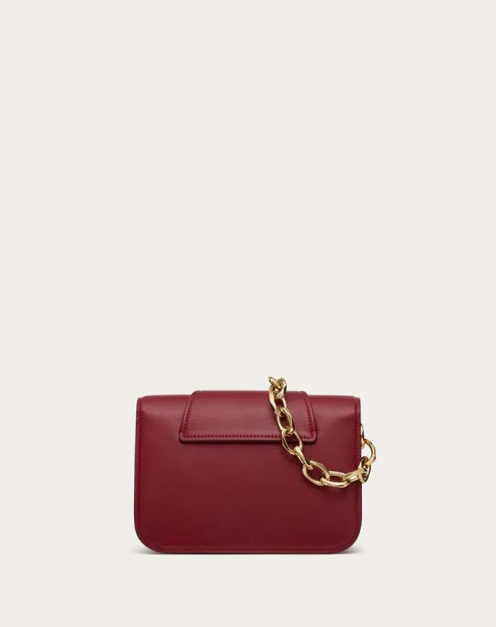 Valentino Shoulder Bags Woman Vlogo O039clock Small Nappa Leather Shoulder Bag With Chain For Woman In Ivory Ivory Valentino Shoulder Bags Woman Vlogo O039clock Small Nappa Leather Shoulder Bag With Chain For Woman In Ivory Ivory