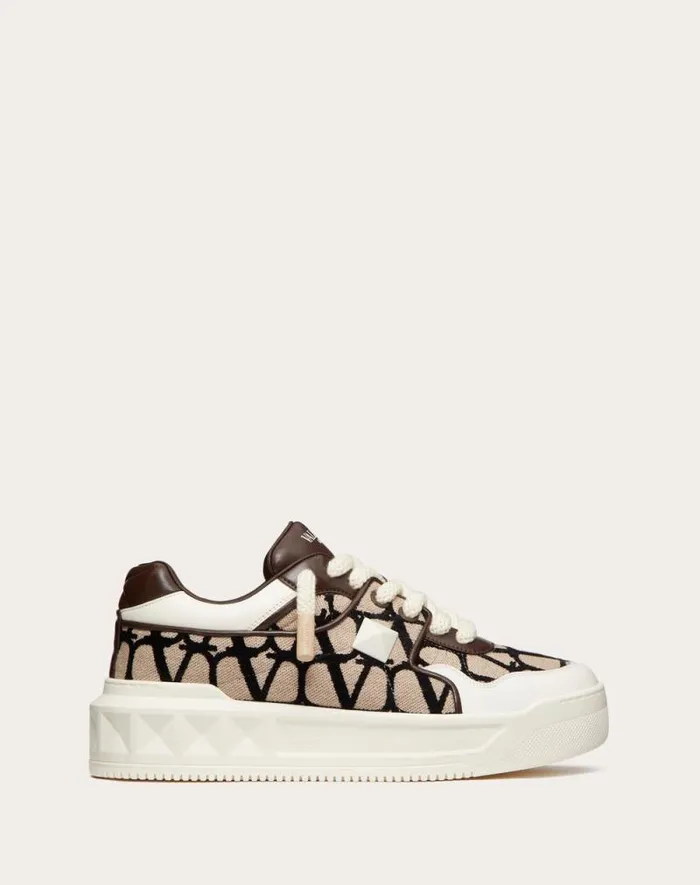 Valentino Sneakers Man One Stud Xl Lowtop Sneaker In Nappa Leather And Toile Iconographe Fabric For Man In Beigeblack Beigeblack