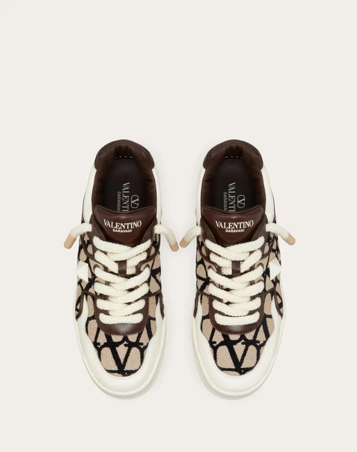 Valentino Sneakers Man One Stud Xl Lowtop Sneaker In Nappa Leather And Toile Iconographe Fabric For Man In Beigeblack Beigeblack