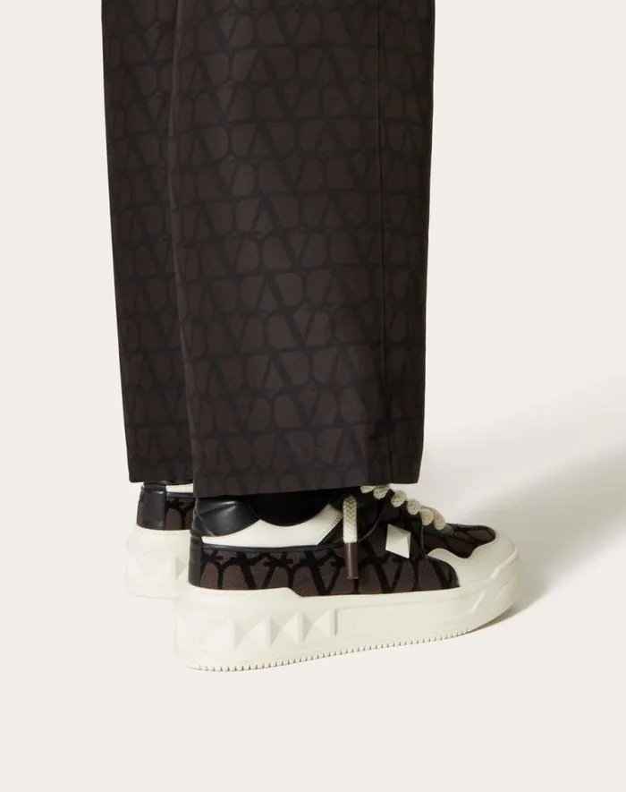 Valentino Sneakers Man One Stud Xl Lowtop Sneaker In Nappa Leather And Toile Iconographe Fabric For Man In Beigeblack Beigeblack