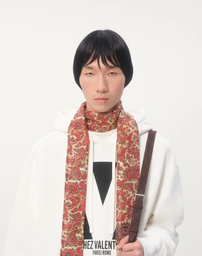 Valentino Tshirts And Sweatshirts Man Cotton Hooded Sweatshirt With Chez Valentino Print For Man In Ivory Ivory Valentino Tshirts And Sweatshirts Man Cotton Hooded Sweatshirt With Chez Valentino Print For Man In Ivory Ivory