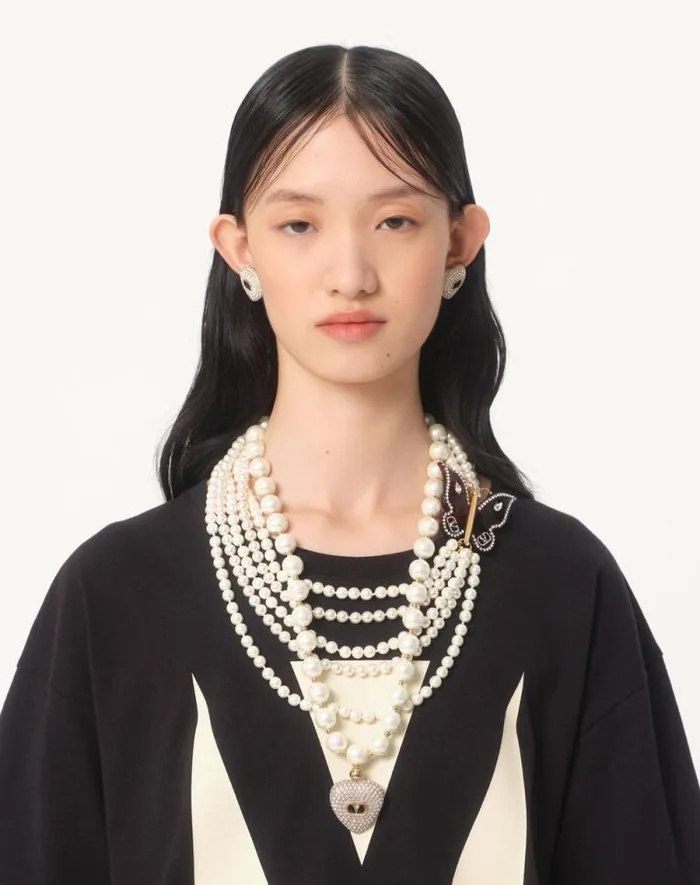 Valentino Tshirts And Sweatshirts Woman Jersey Cotton Tshirt With Chez Valentino Print For Woman In Black Black Valentino Tshirts And Sweatshirts Woman Jersey Cotton Tshirt With Chez Valentino Print For Woman In Black Black