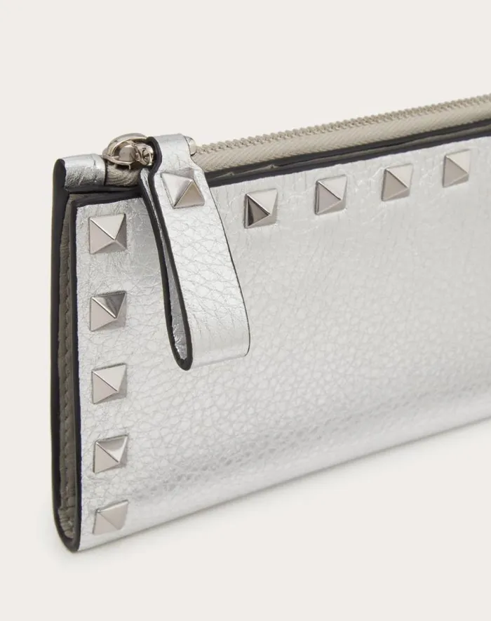 Valentino Wallets And Small Leather Goods Woman Rockstud Grainy Metallic Calfskin Card Holder With Zipper For Woman In Silver Silver