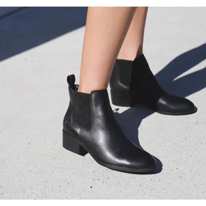 Windsor Smith Boots Women RAVEE BLACK LEATHER BOOTS Windsor Smith Boots Women RAVEE BLACK LEATHER BOOTS