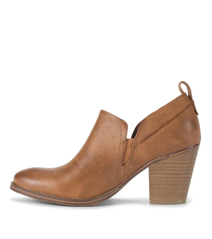 Women Baretraps Booties Caroline Ankle Bootie Cognac