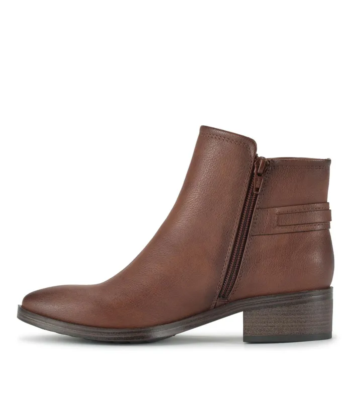 Women Baretraps Booties Maddy Bootie Oak
