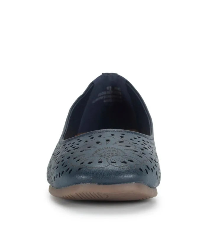 Women Baretraps Flats and Loafers Chika Casual Flat Navy Blue