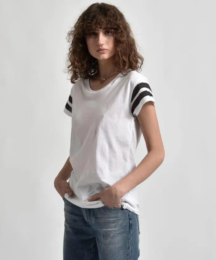 Women LE HUNT ONE TEE WHITE One Teaspoon Basic Tees Women LE HUNT ONE TEE WHITE One Teaspoon Basic Tees