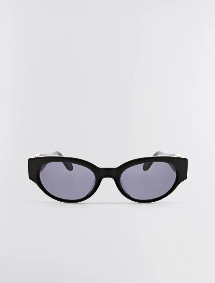 Women Signature Oval Icon Sunglasses Black BCBG Sunglasses Women Signature Oval Icon Sunglasses Black BCBG Sunglasses