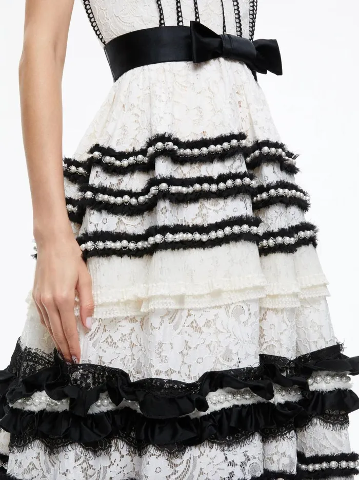 Womens Dresses Alice Olivia Denita Bustier Ruffle Gown Creamblack